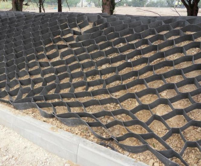 Earthworxs Groundcell for slopes and embankments Green Grid Systems
