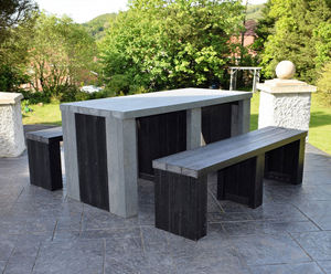 Metro 100% recycled plastic picnic table and bench set