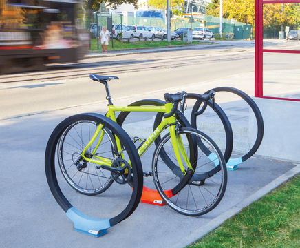 Gomez bicycle stand