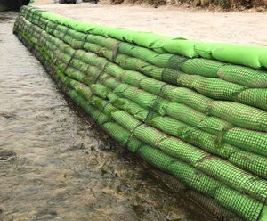 Vegetated wall for riverbank flood protection works