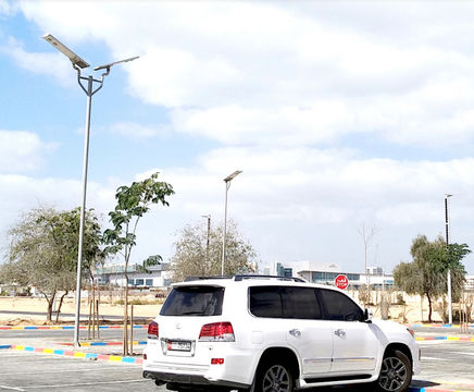 X5 PLUS solar-powered street light