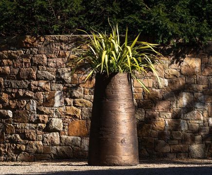 Arawn - handcrafted sculptural FRC planter