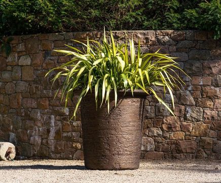 Arlo - handcrafted FRC planter with flared rim