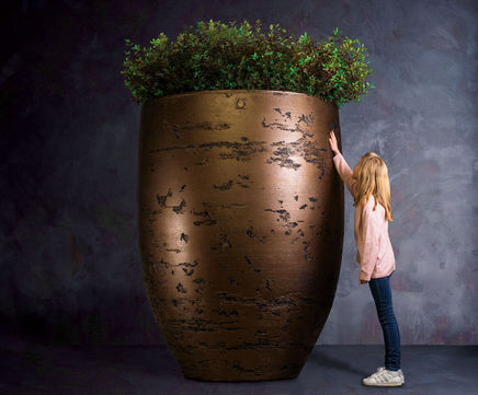 Erian - handcrafted FRC urn planter