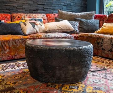 Furn Table