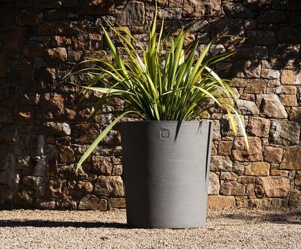Kyna - handcrafted FRC bucket planter