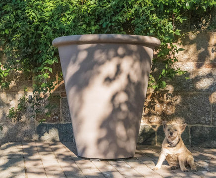 Ove -  FRC tapered feature planter with flared rim