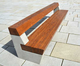 ROBUSTA concrete and timber bench