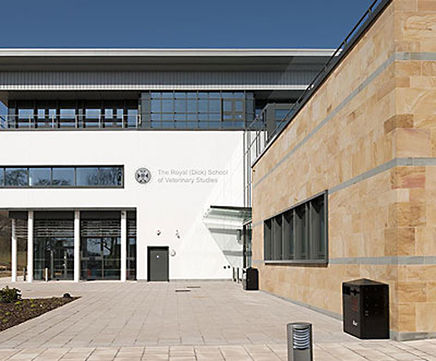 Cop Crag sandstone cladding - Royal Vet School