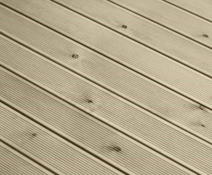 Q-Deck Cambridge-style reversible decking