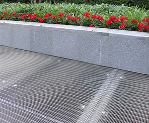Stainless steel floor gratings - Chelsea Bridge apartments