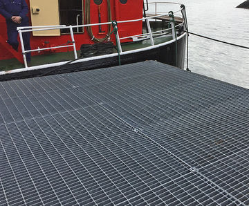  Anti-slip floor grating for Scottish quayside