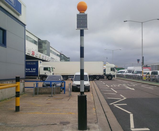 Heathrow uses Street Furnishings solar Belisha beacons