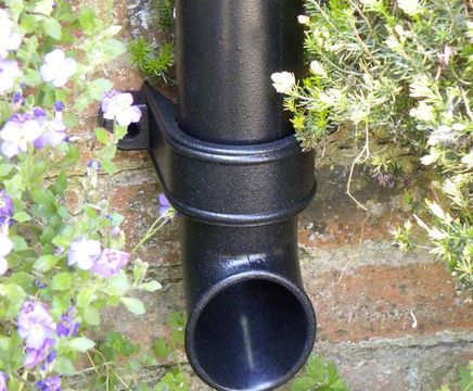 Kayflow® PVC-U cast iron effect gutters and downpipes