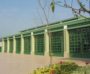 Thermafold 1000 - insulated bi-folding door