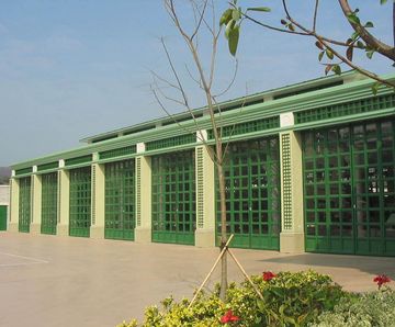 Thermafold 1000 - insulated bi-folding door