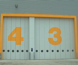 Thermafold 2000 - top-hung insulated folding door