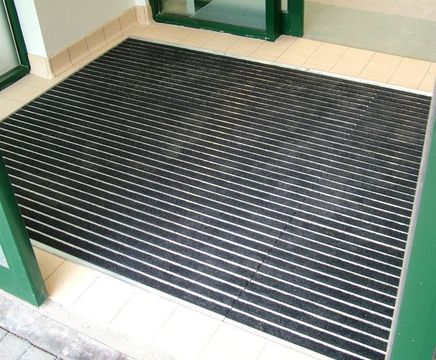Alligator Forefront made-to-measure entrance matting