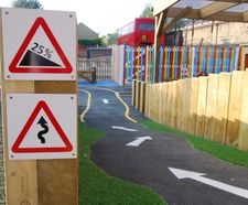 Outdoor play and learning unit - Daubeney Primary School