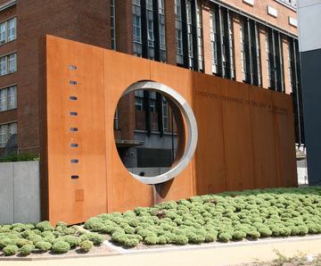 'Face of Liverpool' integrated art and architecture