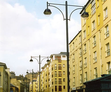 Broadway lantern for streets and car parks