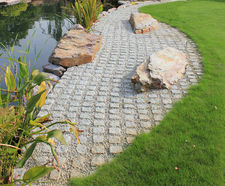 Silver grey cropped granite paving setts