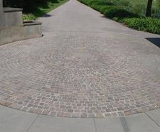 Red granite cropped paving setts