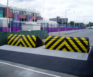 PAS 68 Terra surface-mount road blocker - 7.5t @ 50mph