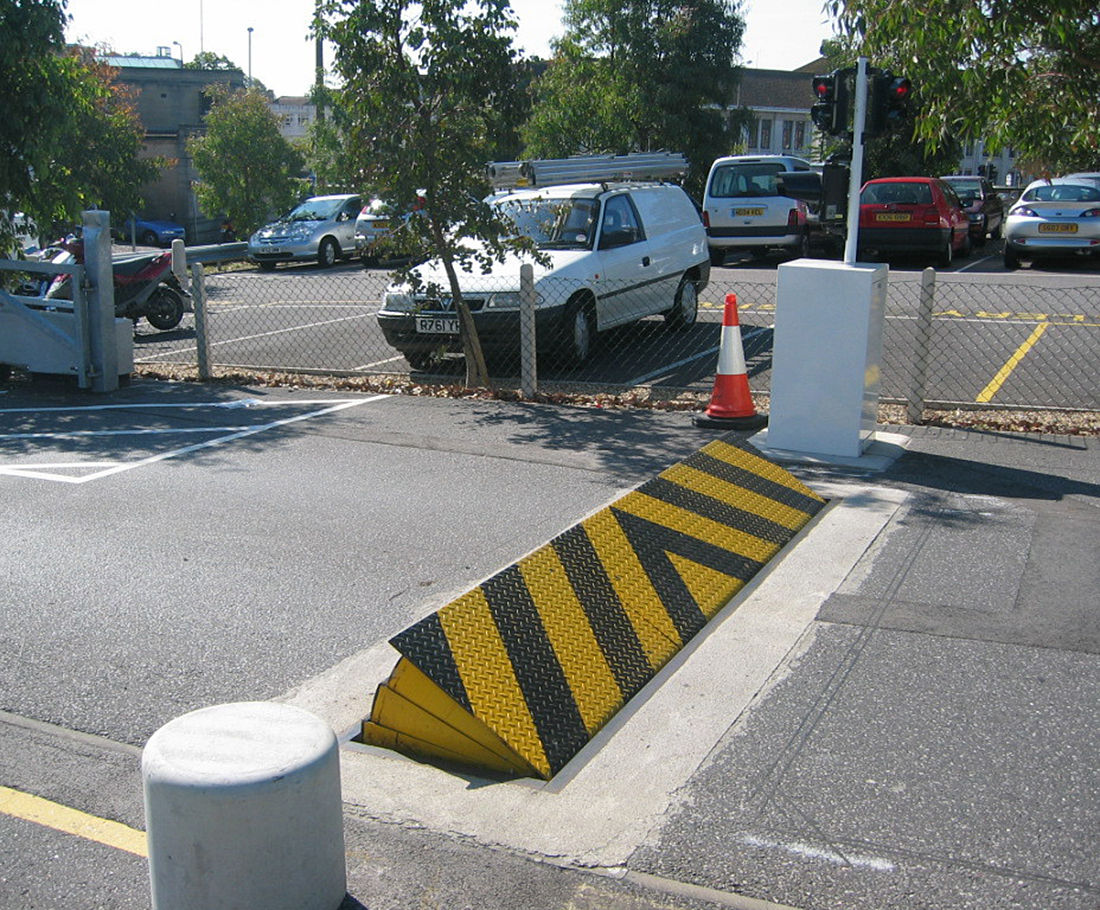 Parking Height Rising Kerb with surface mount technology Frontier