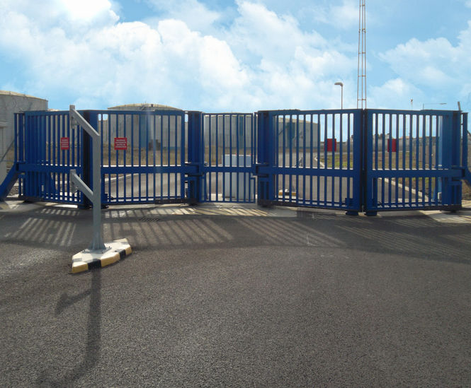 Terra V - PAS 68 steel bi-parting high-security vehicle gate (7.5t @ 50mph)
