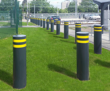 Terra Neptune - PAS 68 static steel HVM anti-ram bollard (7.5t @ 40mph)