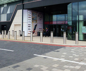 Terra Venus - PAS 68 static steel HVM bollard (7.5t @ 30mph)