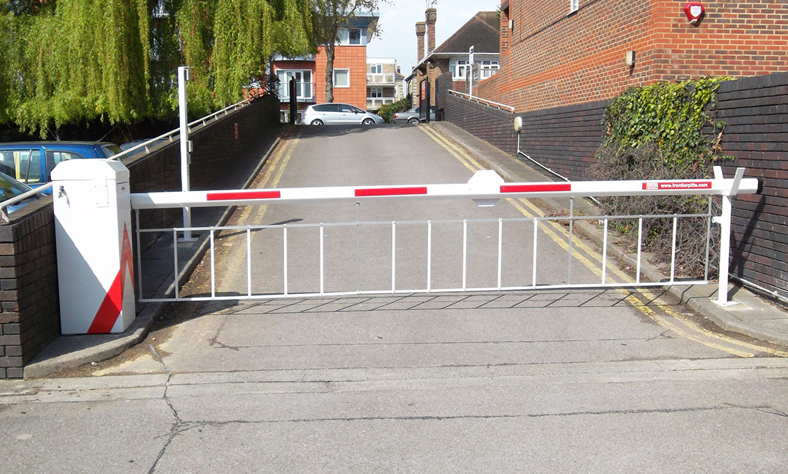 Images for FB automatic drop arm barrier (up to 9m span)