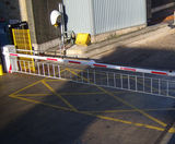 Automatic rising arm barrier with skirt for Nestle - on this page
