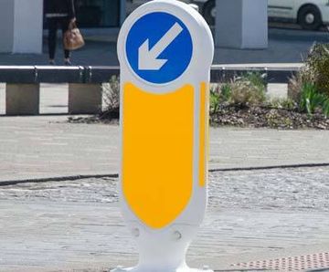 Signmaster™ Ultra rebound bollard