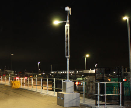 ReLuminate standalone off-grid streetlight