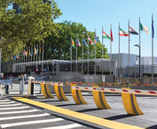 Raptor Bollard - steel retractable PAS 68 bollard for access control