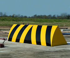 HT1 Commander -  PAS 68 automatic high-impact road blocker