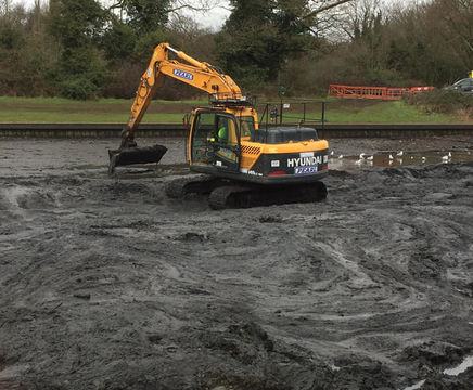 Bank clearing and de-silting of a lake in Harlow