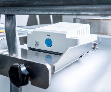 Micropilot FWR30 smart level sensor