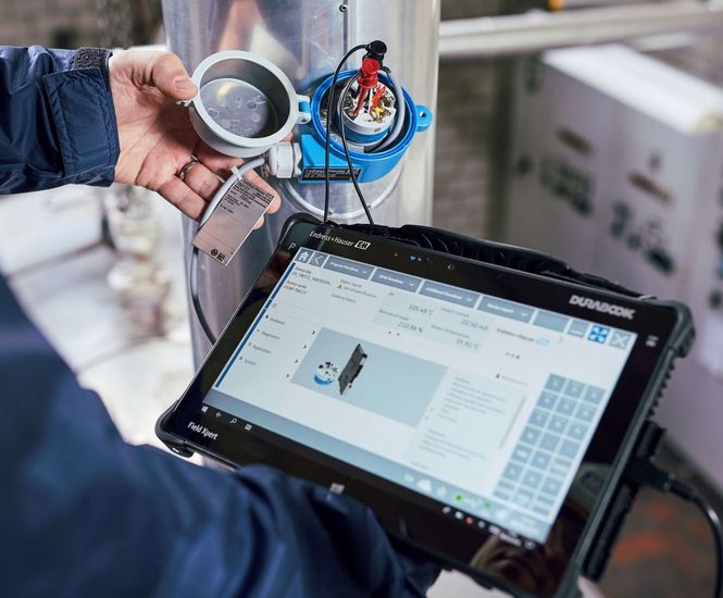 SMT70 tablet PC for asset management in hazardous areas