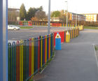 TR800 Play bow-top self-raking railings