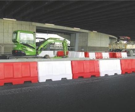 EVO water or sand filled interlocking barrier