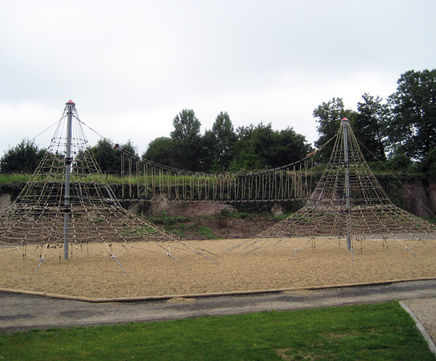 Maxi Cheops Pyramid - playground climbing equipment