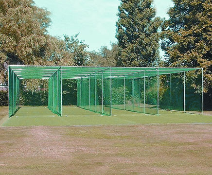 Heavy-duty 4-bay fixed-frame cricket cage and net