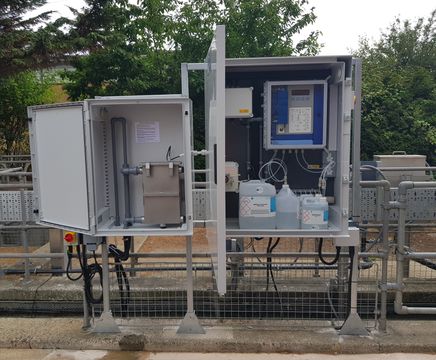 Proam ammonia monitor in compact, weather-proof enclosure