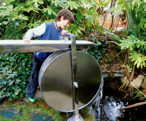 Molagua waterwheel water play