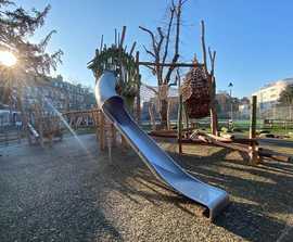 Natural playground equipment for Kilburn Grange, Camden