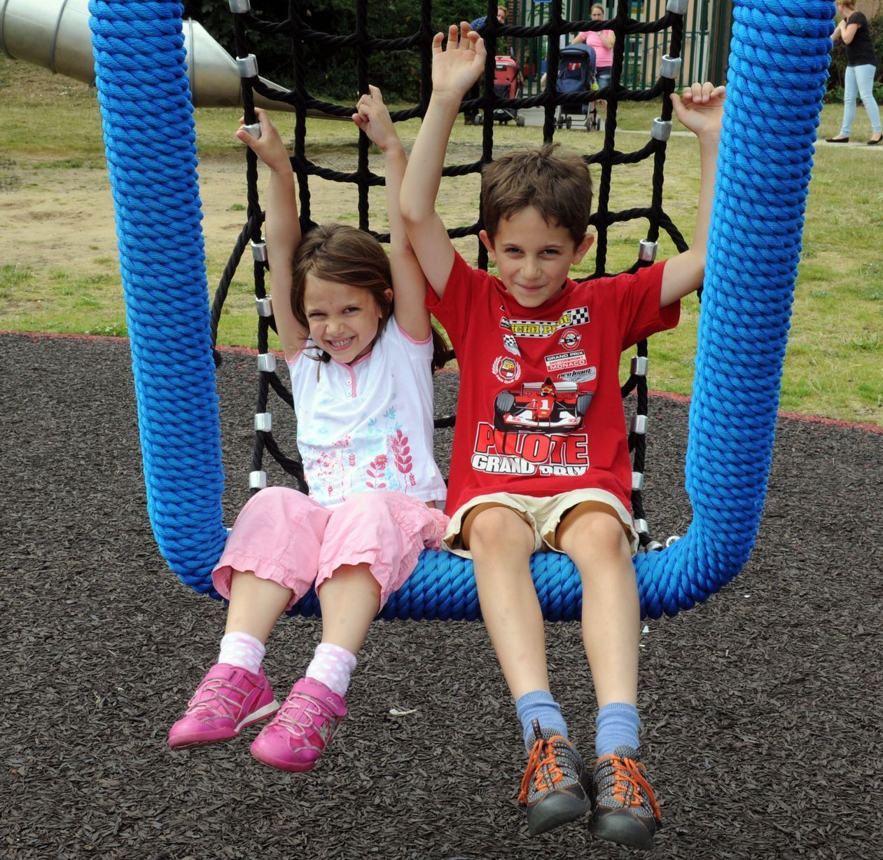 Baby swing sale that sits upright