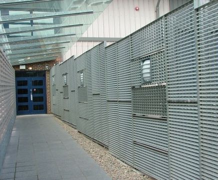 Louvre steel fencing
